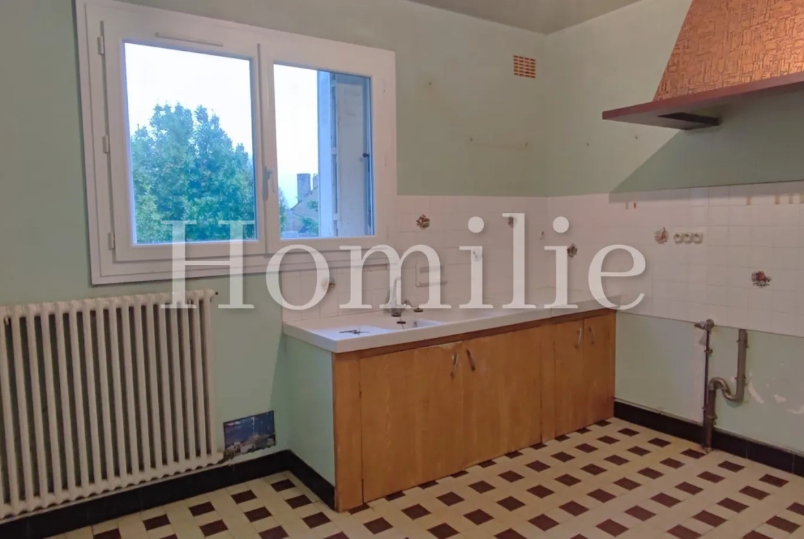 Belle maison de 114 m² avec sous-sol et terrain constructible à Monteaux 
