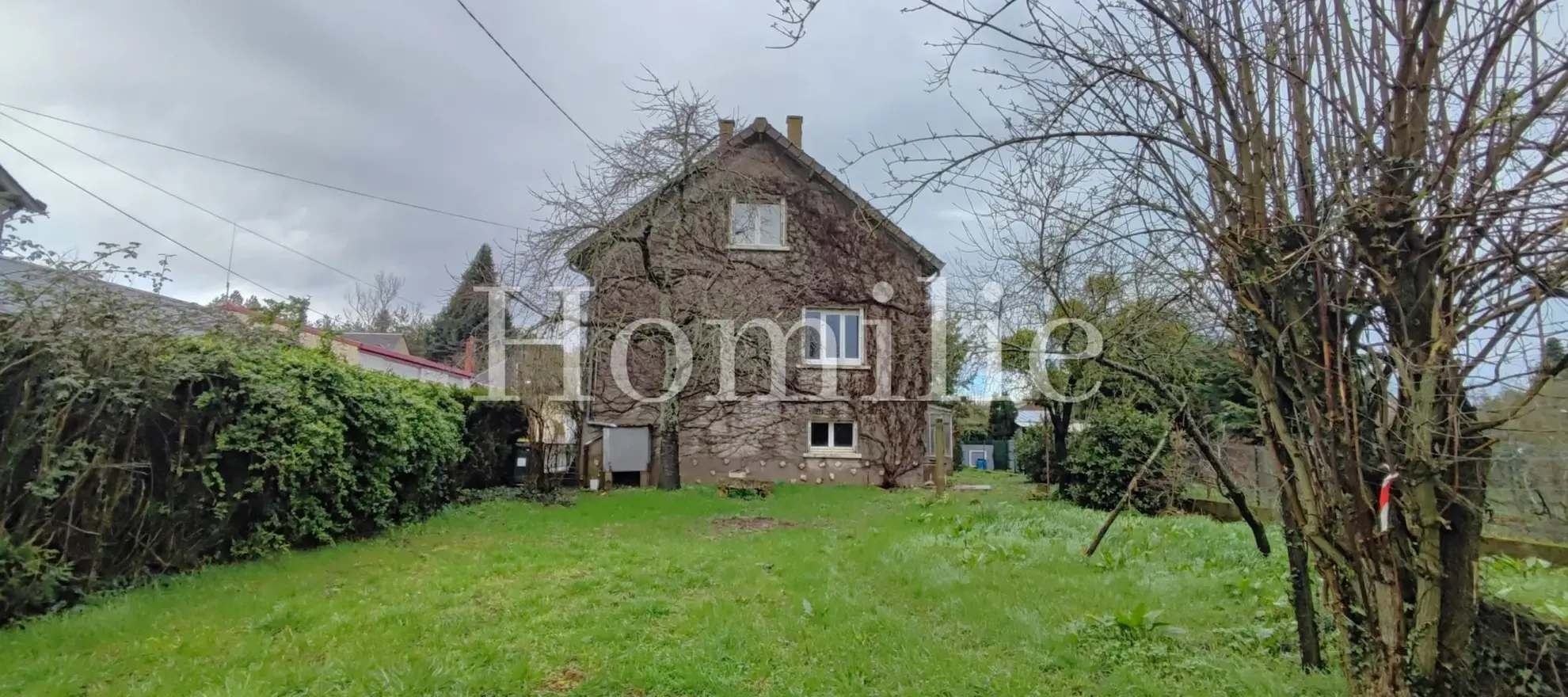 Belle maison de 114 m² avec sous-sol et terrain constructible à Monteaux 