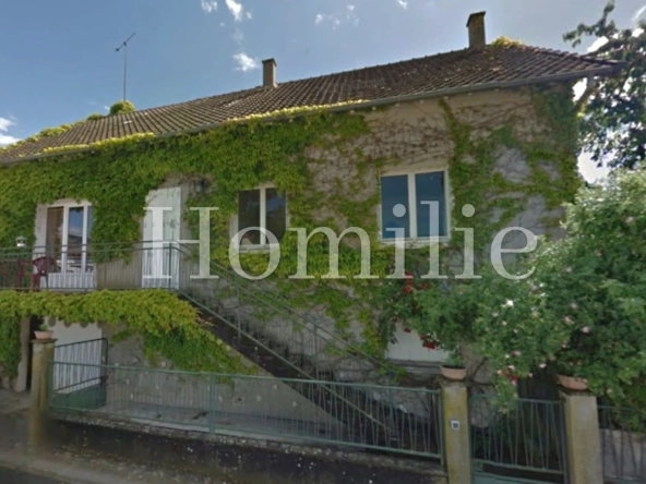 Belle maison de 114 m² avec sous-sol et terrain constructible à Monteaux