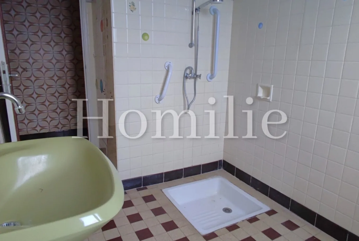 Belle maison de 114 m² avec sous-sol et terrain constructible à Monteaux 