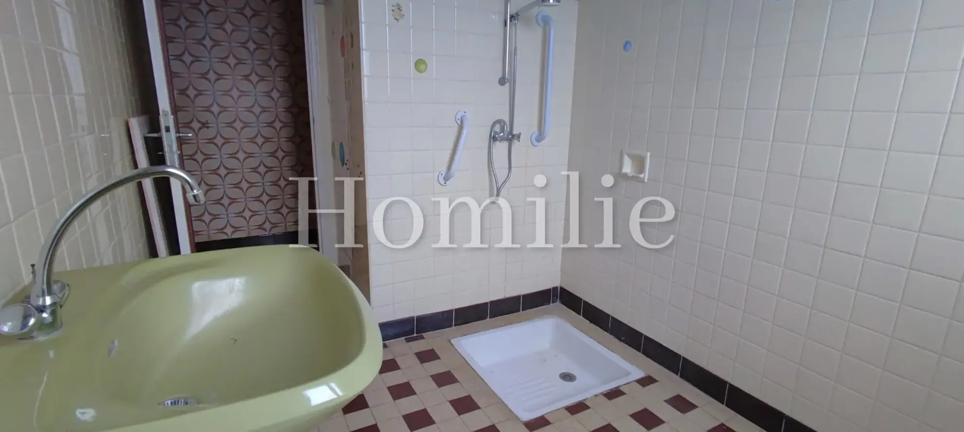 Belle maison de 114 m² avec sous-sol et terrain constructible à Monteaux 