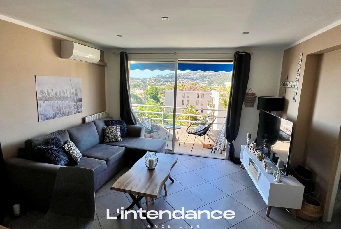 Appartement T4 avec vue mer à Hyères dans résidence sécurisée 