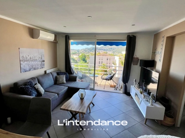 Appartement T4 avec vue mer à Hyères dans résidence sécurisée
