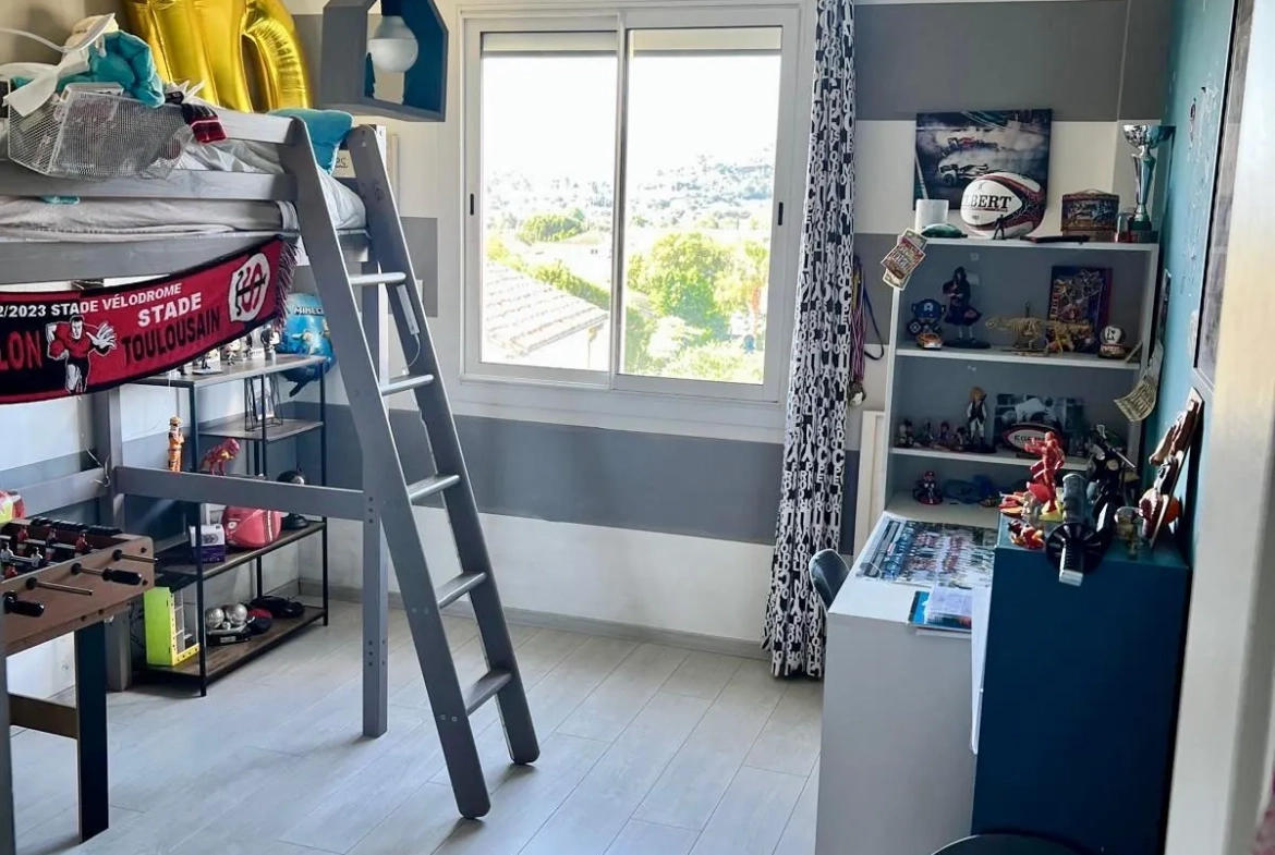 Appartement T4 avec vue mer à Hyères dans résidence sécurisée 