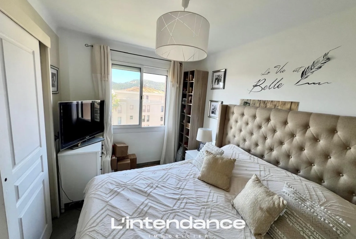 Appartement T4 avec vue mer à Hyères dans résidence sécurisée 