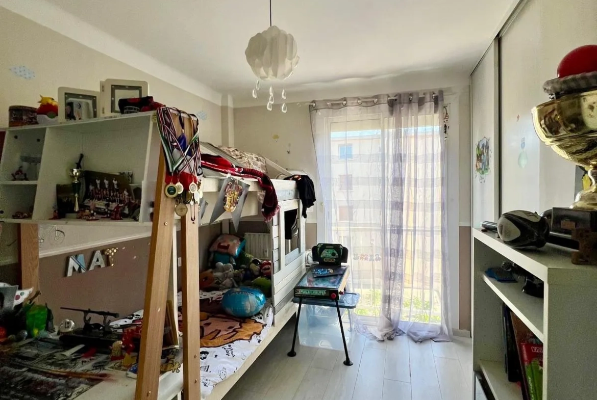 Appartement T4 avec vue mer à Hyères dans résidence sécurisée 