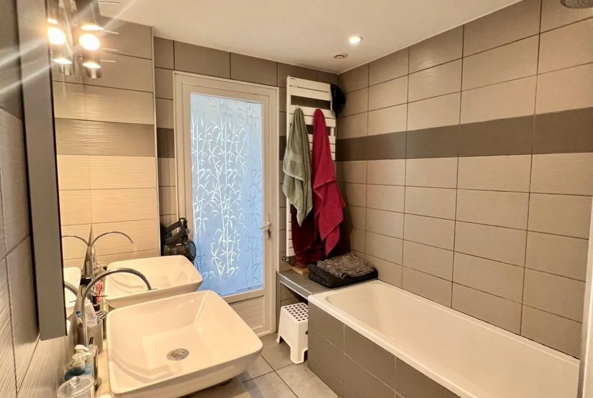 Appartement T4 avec vue mer à Hyères dans résidence sécurisée 