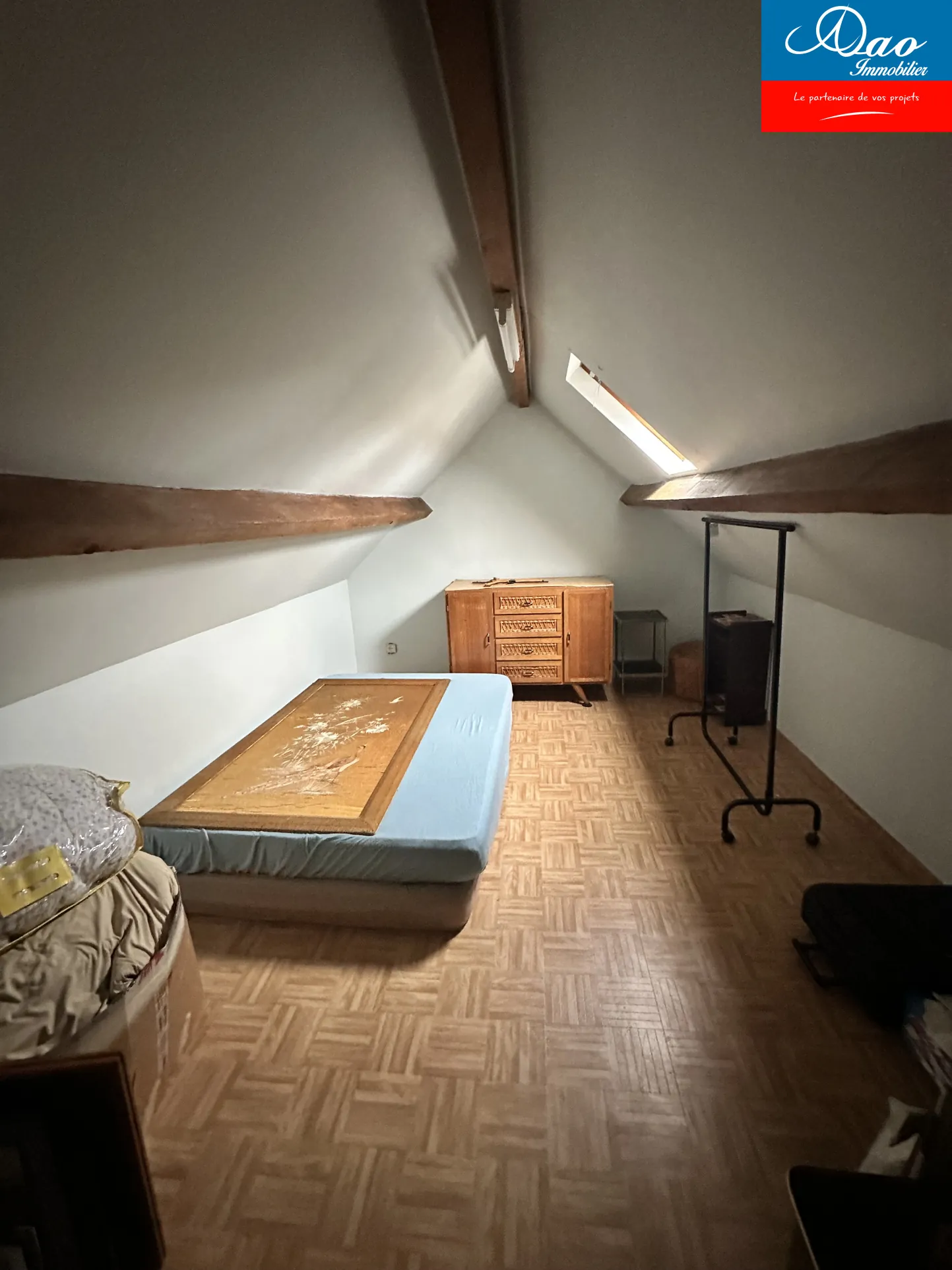 Maison ancienne à Sainte Savine proche Troyes avec 2 chambres et cave 