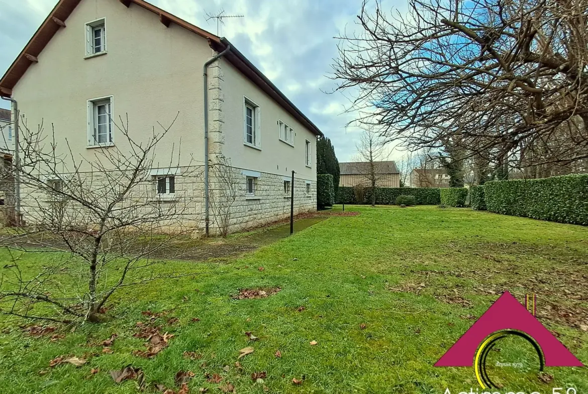 Maison avec Studio Indépendant à Jouet sur l'Aubois, proche Nevers 