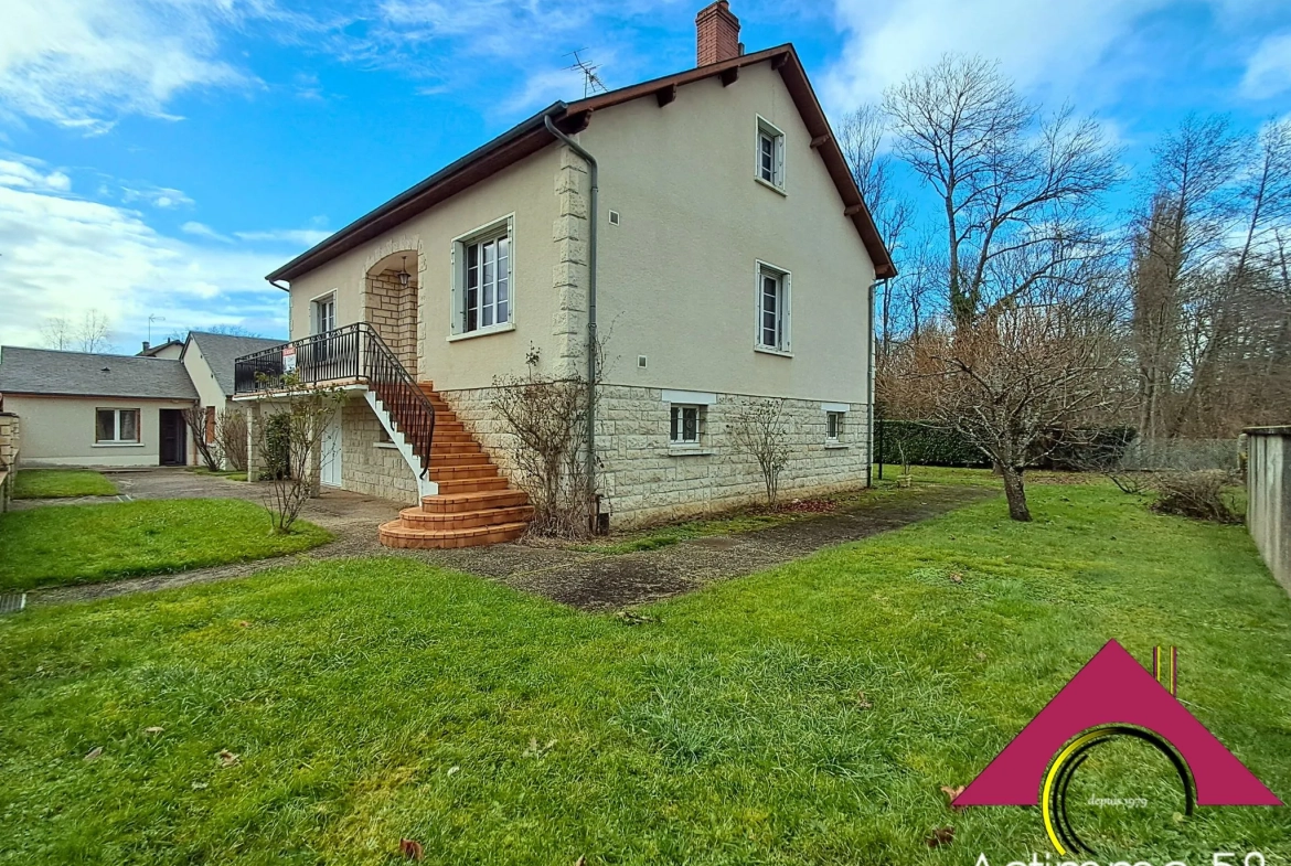 Maison avec Studio Indépendant à Jouet sur l'Aubois, proche Nevers 