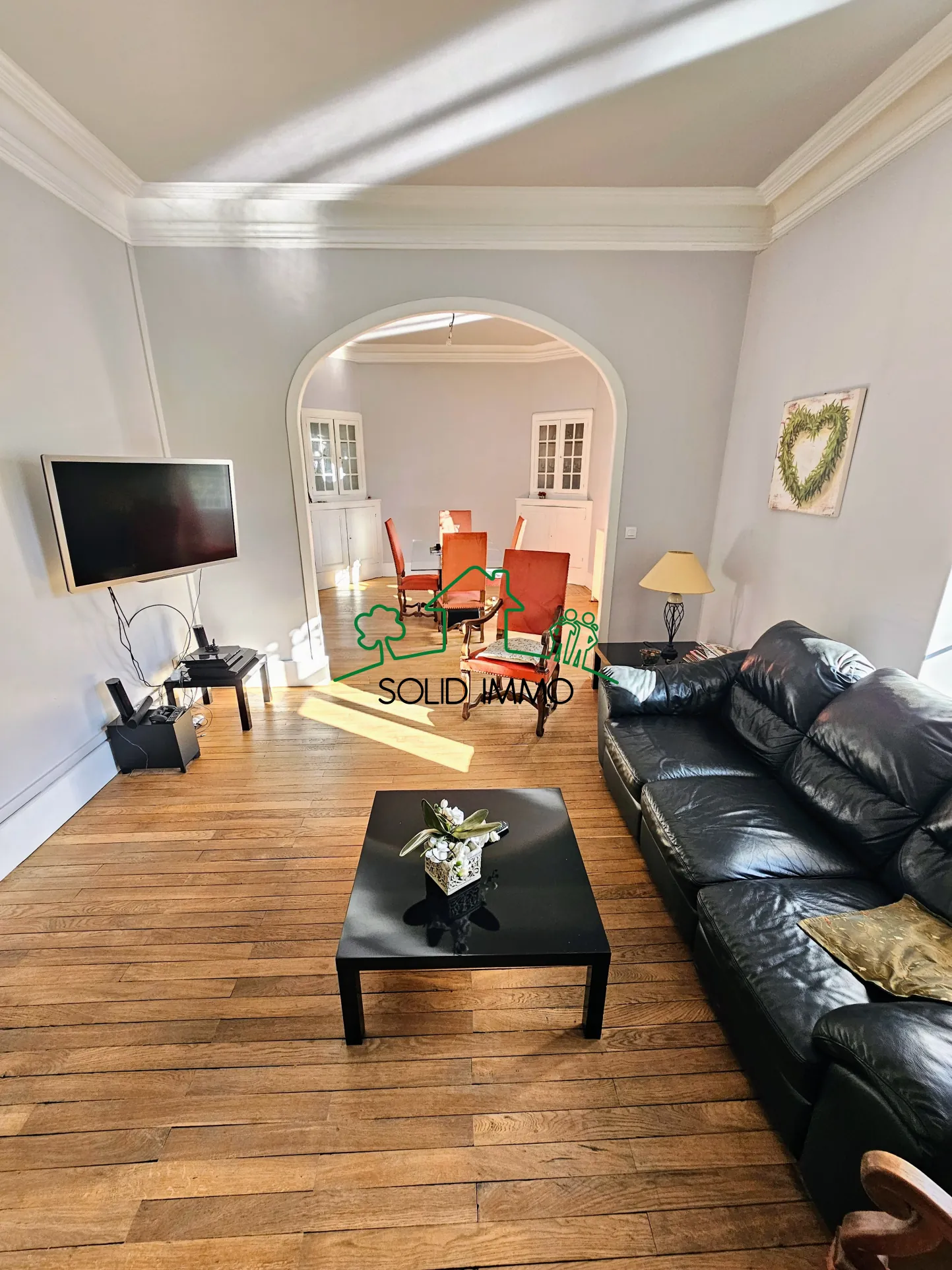 Appartement T4 rénové avec vue rivière à Vals-les-Bains 