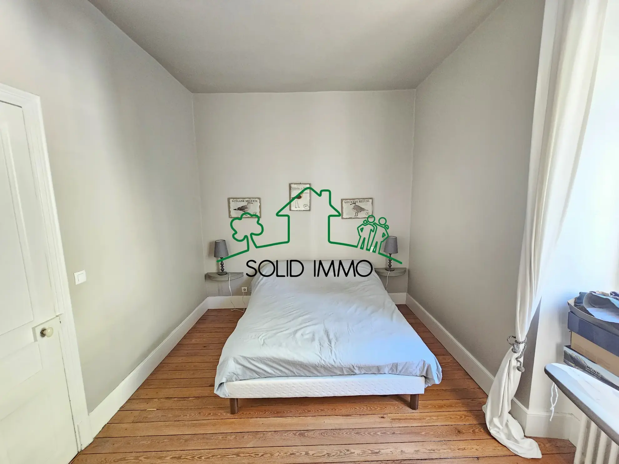 Appartement T4 rénové avec vue rivière à Vals-les-Bains 
