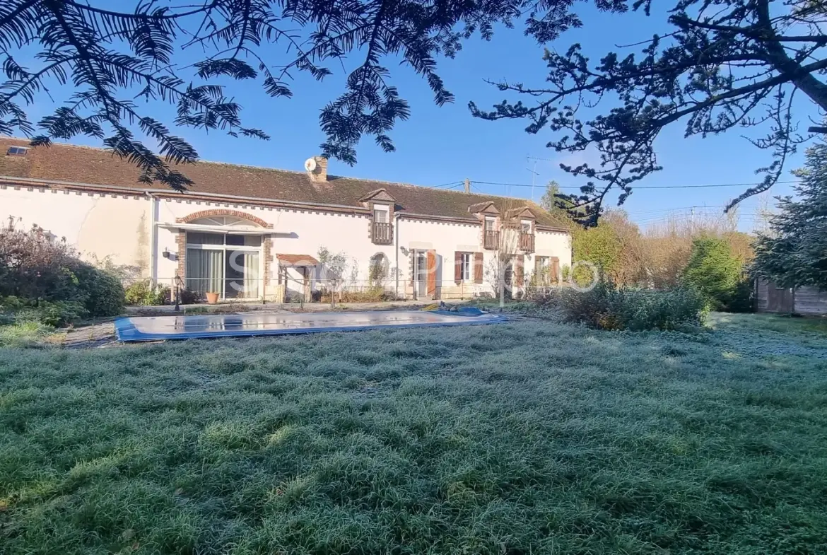 Longère à Pannes de 251 m² avec jardin, piscine et dépendances – Opportunité rare 