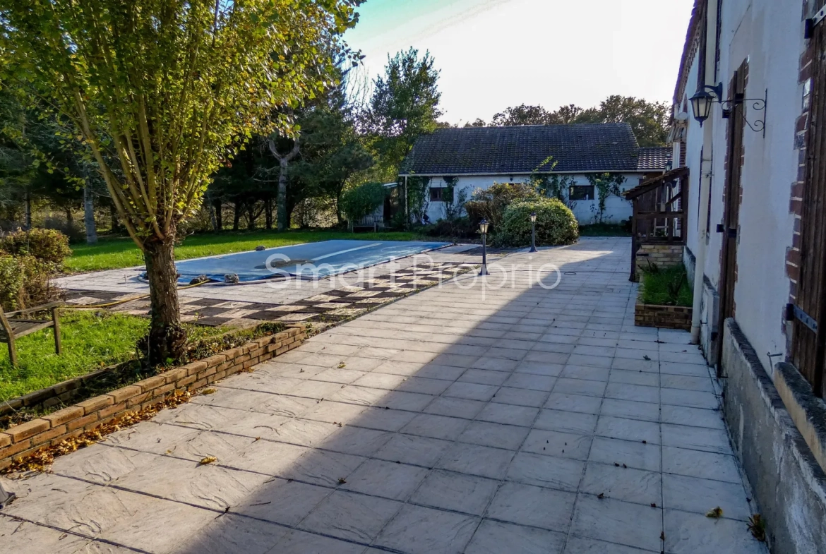 Longère à Pannes de 251 m² avec jardin, piscine et dépendances – Opportunité rare 