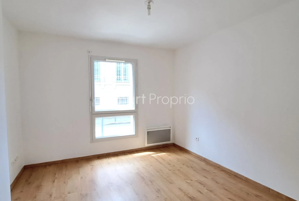 Appartement 43 m² avec balcon et parking en centre-ville d'Angers 