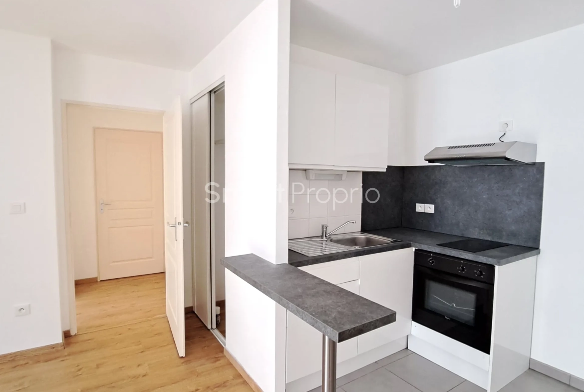 Appartement 43 m² avec balcon et parking en centre-ville d'Angers 