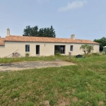 Longère en pierre de 150m2 à Bouin, potentiel d'aménagement, jardin de 1800m2, vente 289 000 EUR