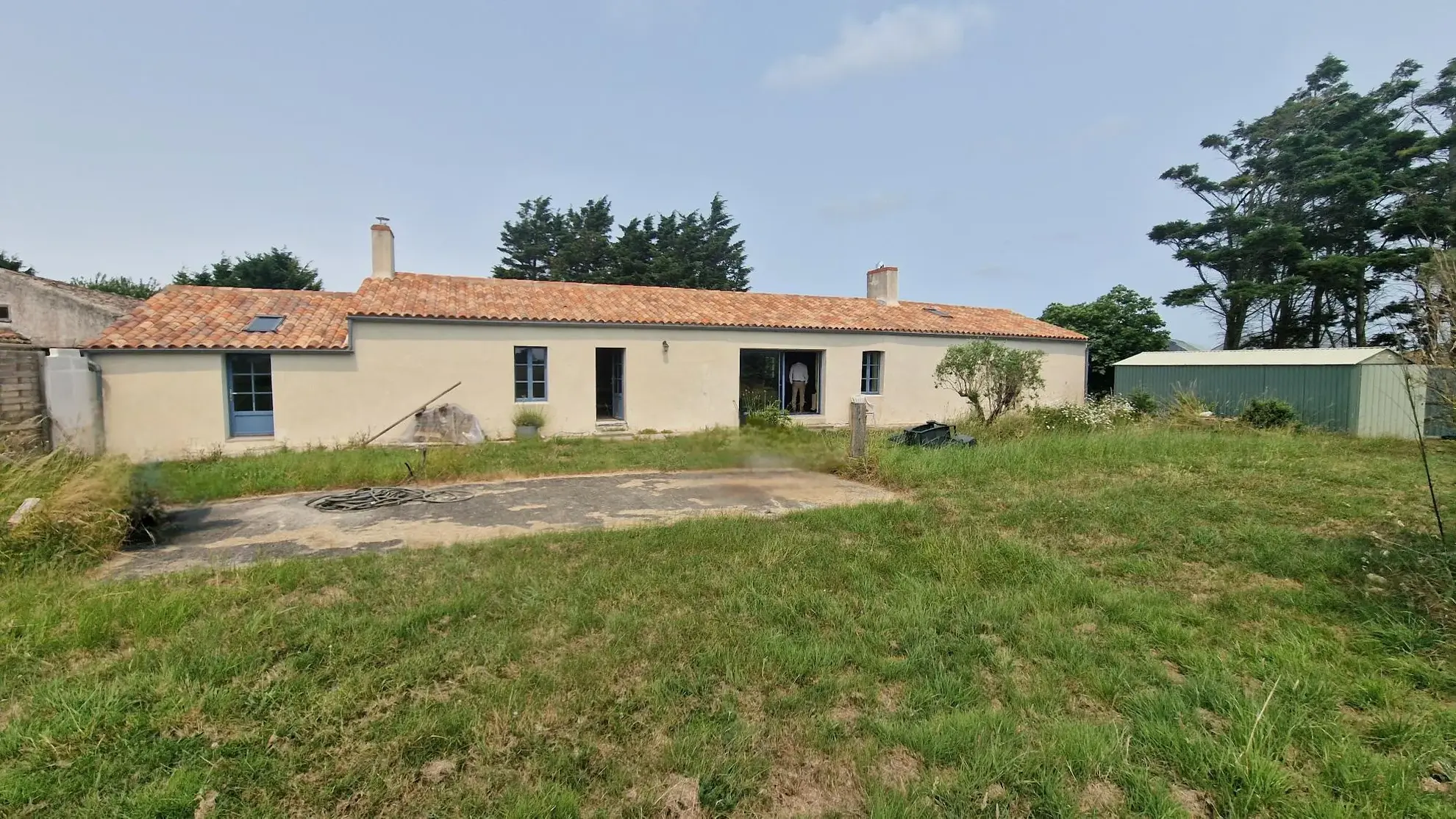 Longère en pierre de 150m2 à Bouin, potentiel d'aménagement, jardin de 1800m2, vente 289 000 EUR 