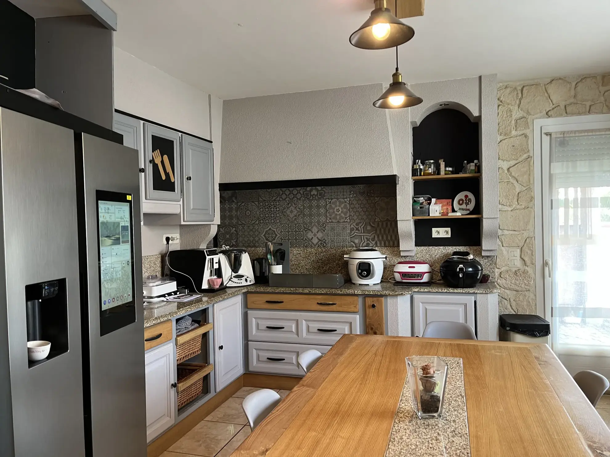Maison familiale avec piscine, garage et panneaux photovoltaïques à Bazet 