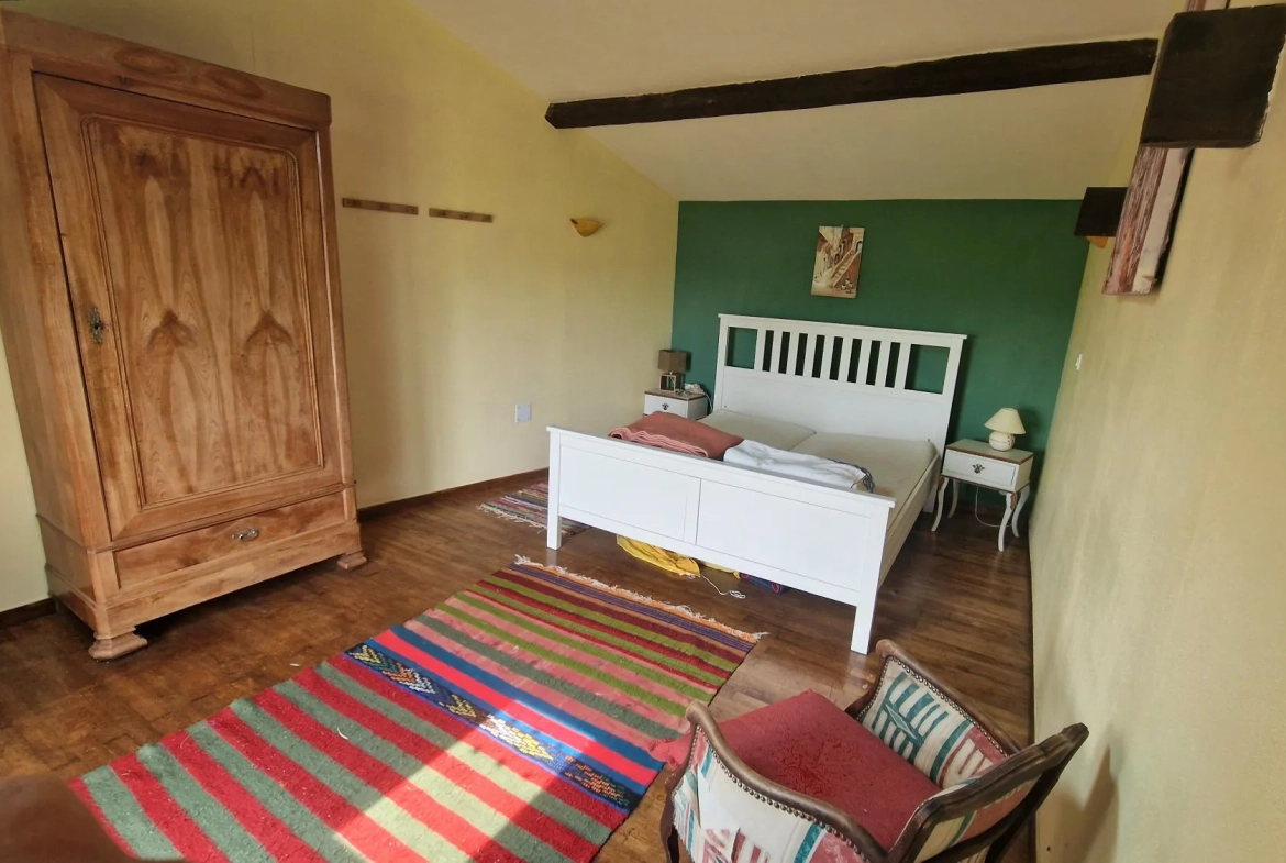 Longère en pierre de 150m2 à Bouin, potentiel d'aménagement, jardin de 1800m2, vente 289 000 EUR 