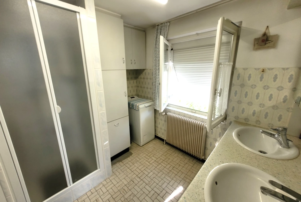 Grande maison familiale de 220 m² avec terrain de 14,67 ares et ruisseau à Soultzeren 