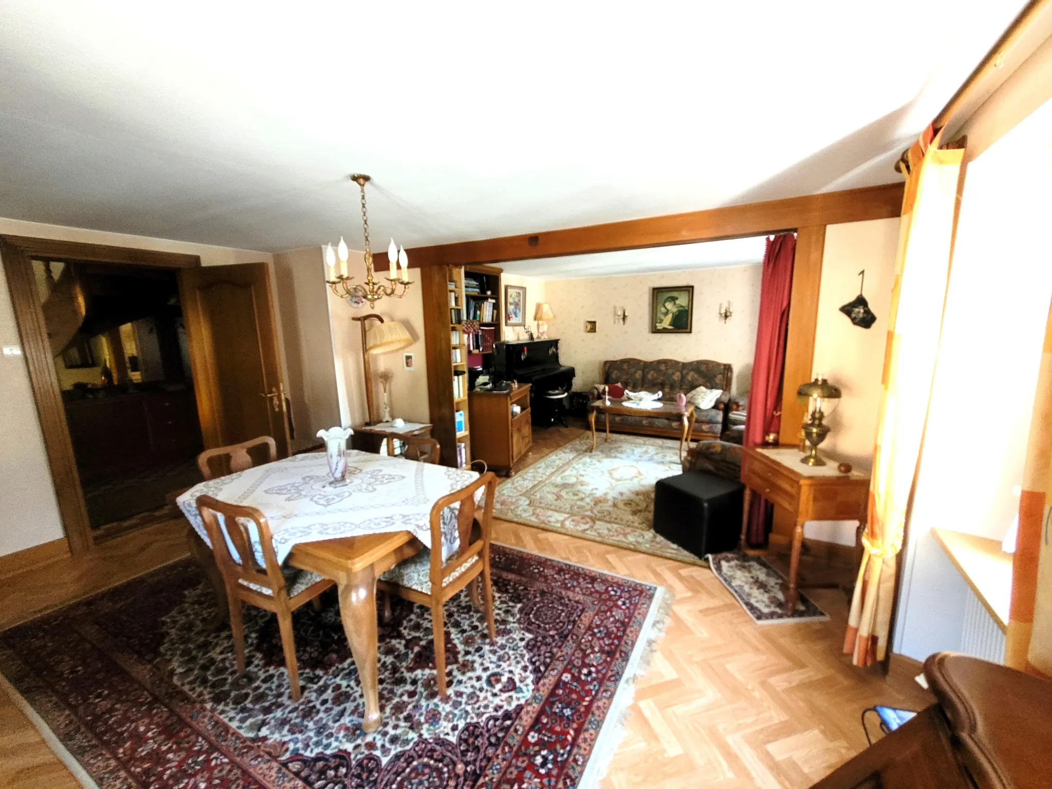 Grande maison familiale de 220 m² avec terrain de 14,67 ares et ruisseau à Soultzeren 