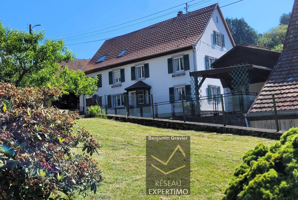 Grande maison familiale de 220 m² avec terrain de 14,67 ares et ruisseau à Soultzeren 