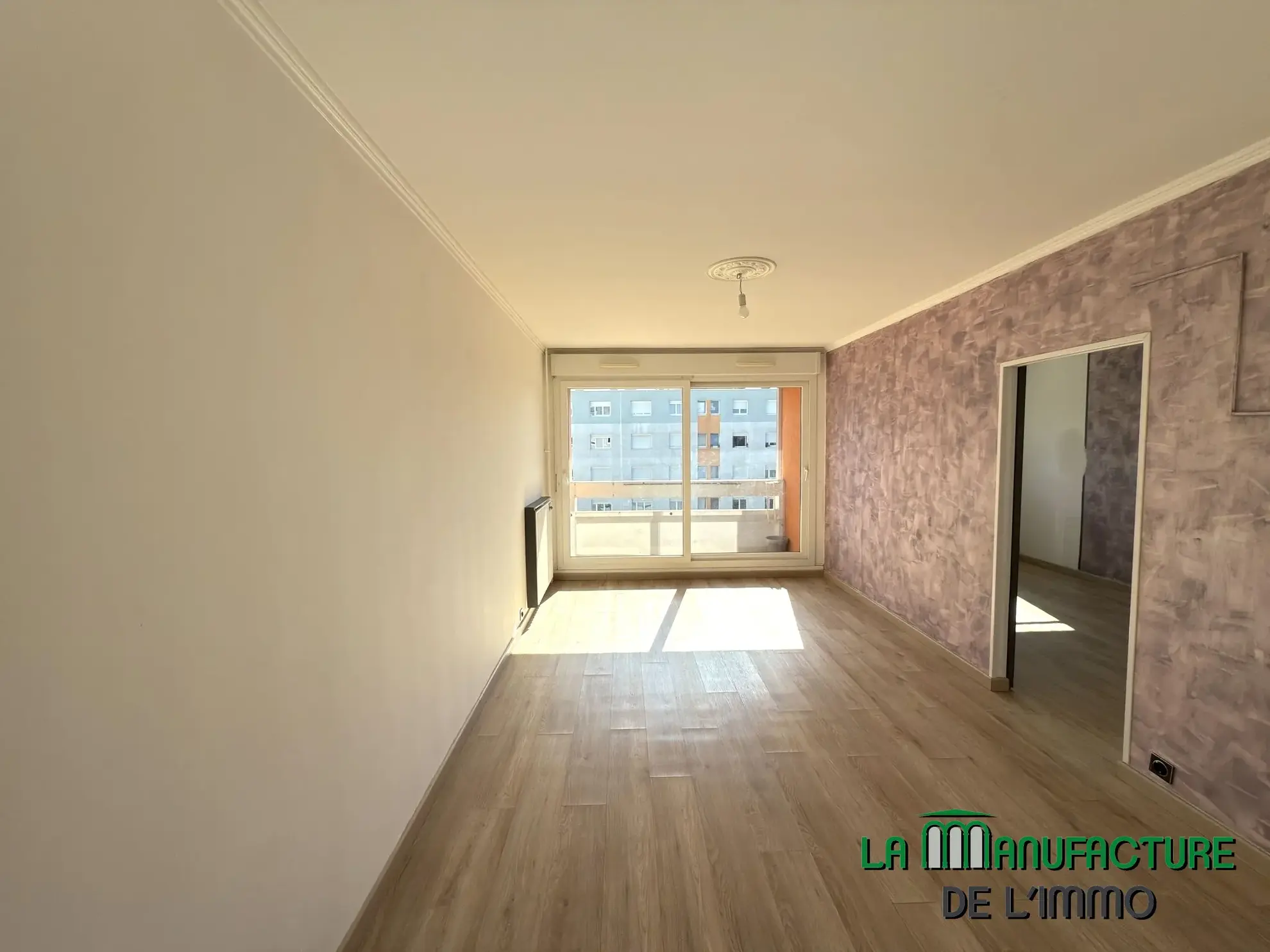Appartement F4 rénové avec balcon, cave et garage à Montreynaud, Saint-Étienne 