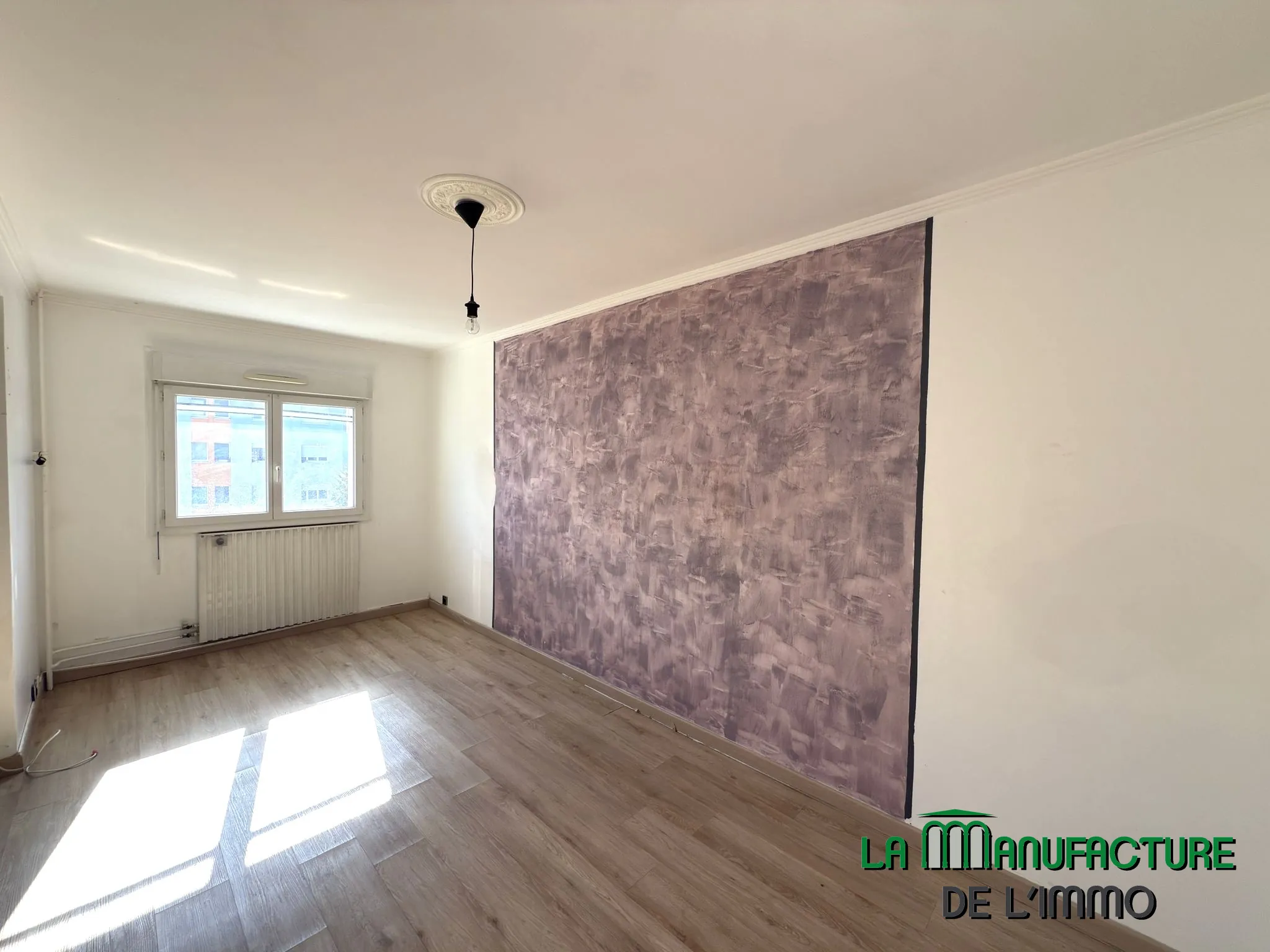 Appartement F4 rénové avec balcon, cave et garage à Montreynaud, Saint-Étienne 