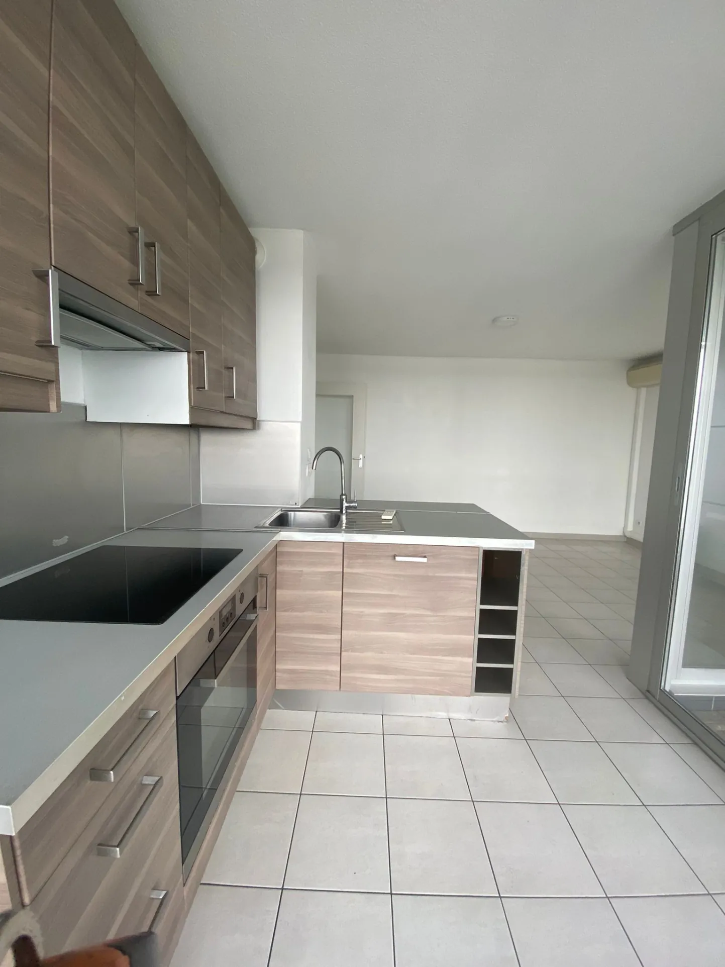 Appartement 3 pièces avec terrasse à vendre à Montpellier Près d'Arènes 