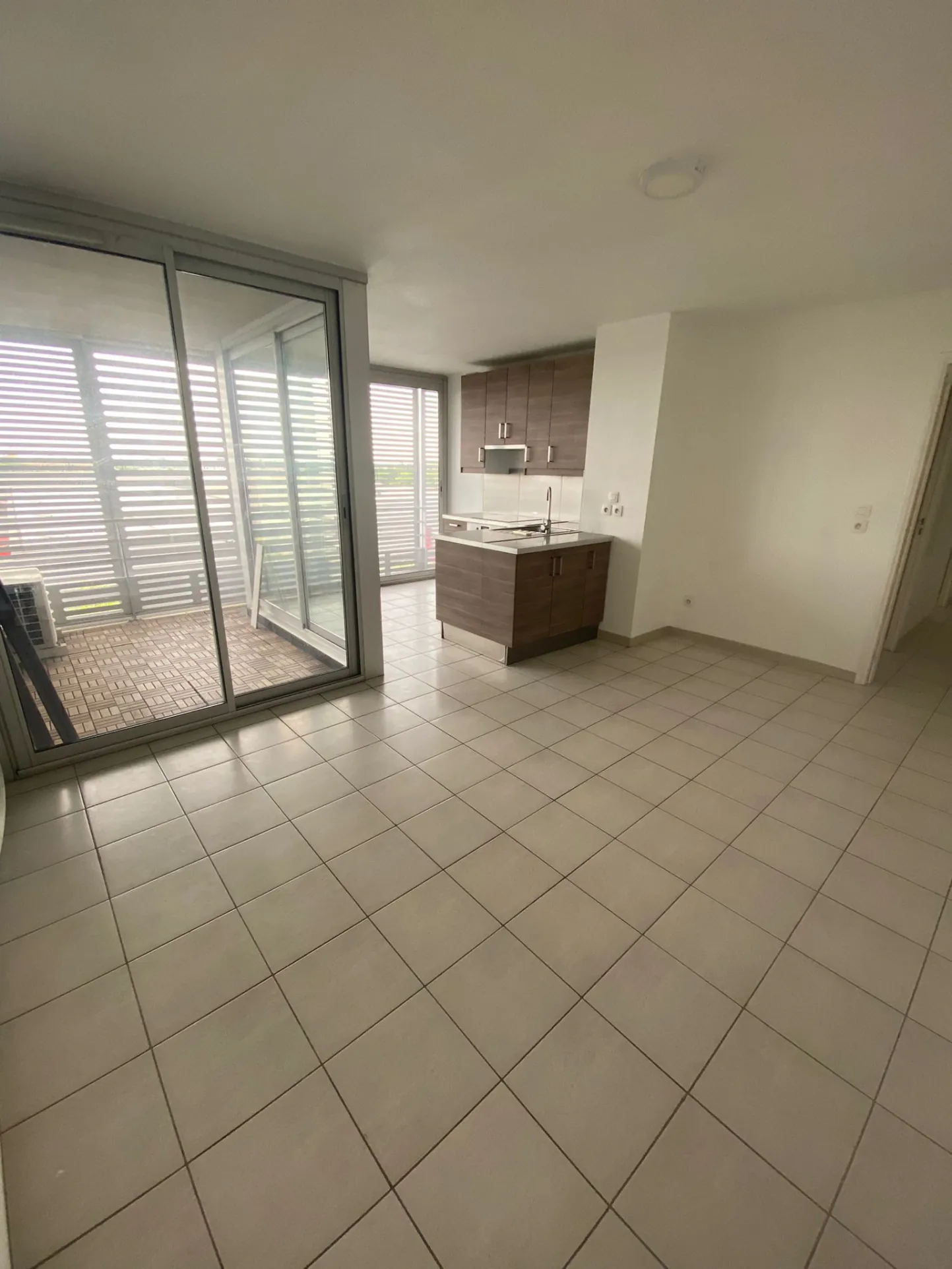 Appartement 3 pièces avec terrasse à vendre à Montpellier Près d'Arènes 
