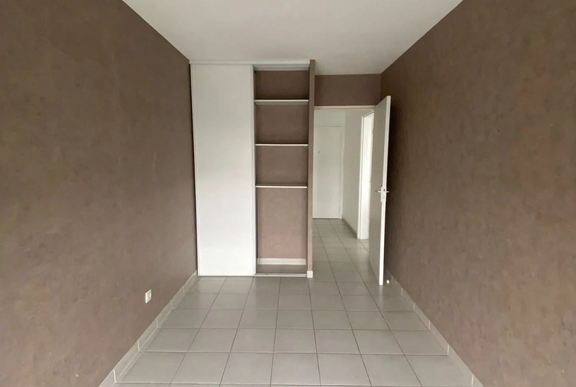 Appartement 3 pièces avec terrasse à vendre à Montpellier Près d'Arènes 