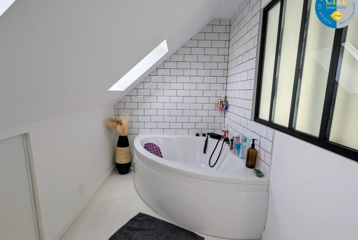 Maison 4 chambres à vendre à Beignon, Brocéliande - Espace, confort et environnement paisible 