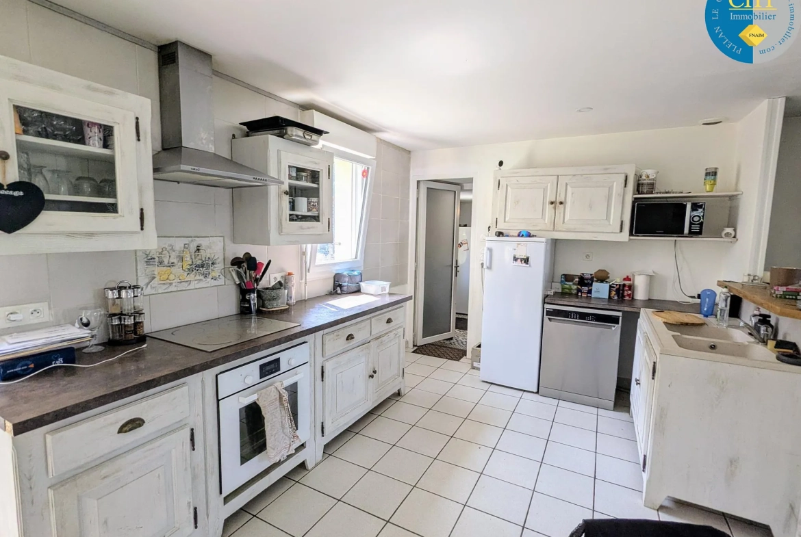 Maison 4 chambres à vendre à Beignon, Brocéliande - Espace, confort et environnement paisible 