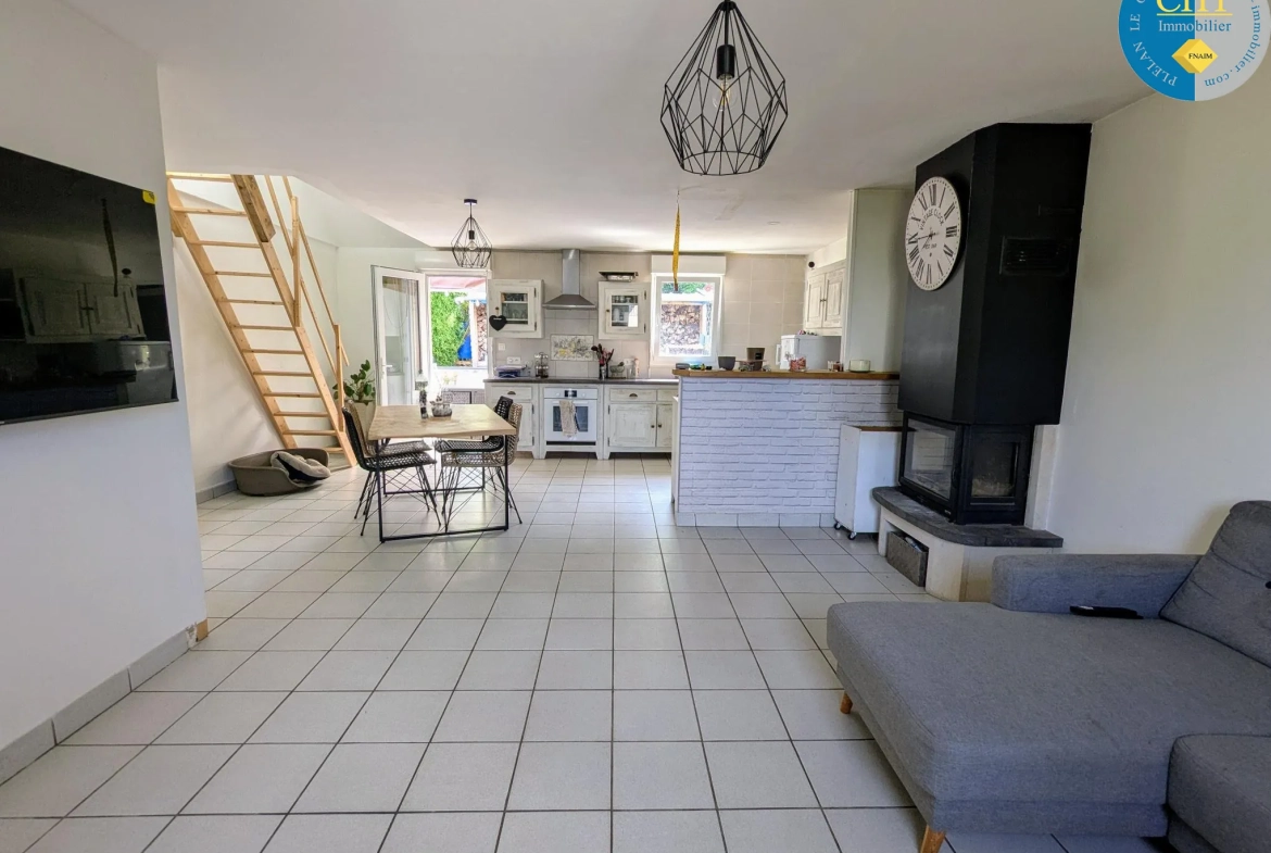 Maison 4 chambres à vendre à Beignon, Brocéliande - Espace, confort et environnement paisible 