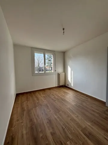 Appartement de 67 m² à Amiens, 2 chambres, proche commodités 