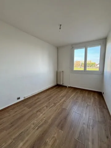 Appartement de 67 m² à Amiens, 2 chambres, proche commodités 