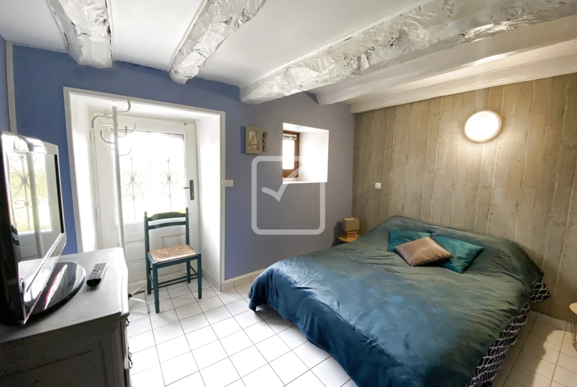 Magnifique ensemble immobilier avec vue imprenable, piscine et chalet à Liourdres 
