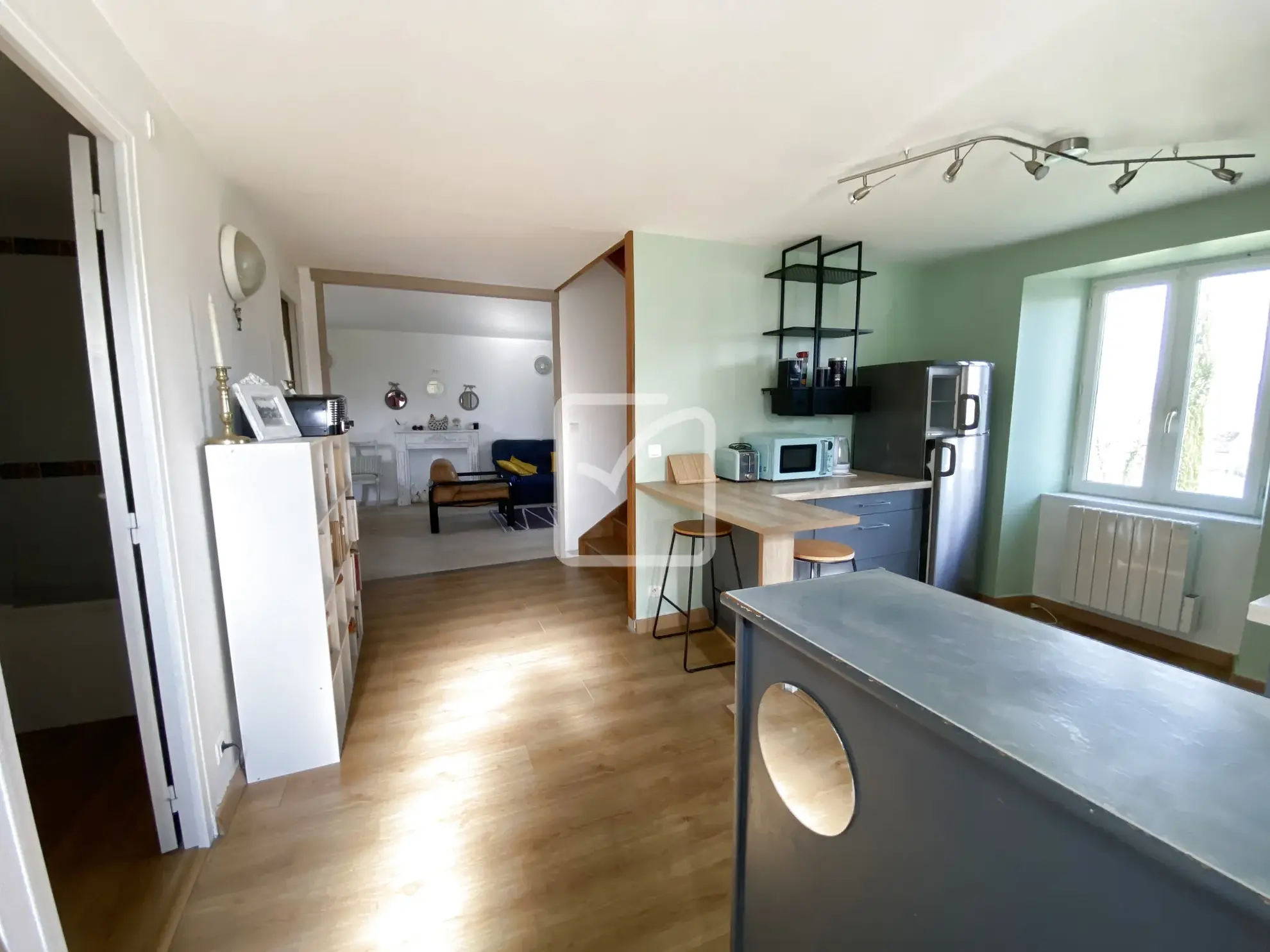 Magnifique ensemble immobilier avec vue imprenable, piscine et chalet à Liourdres 