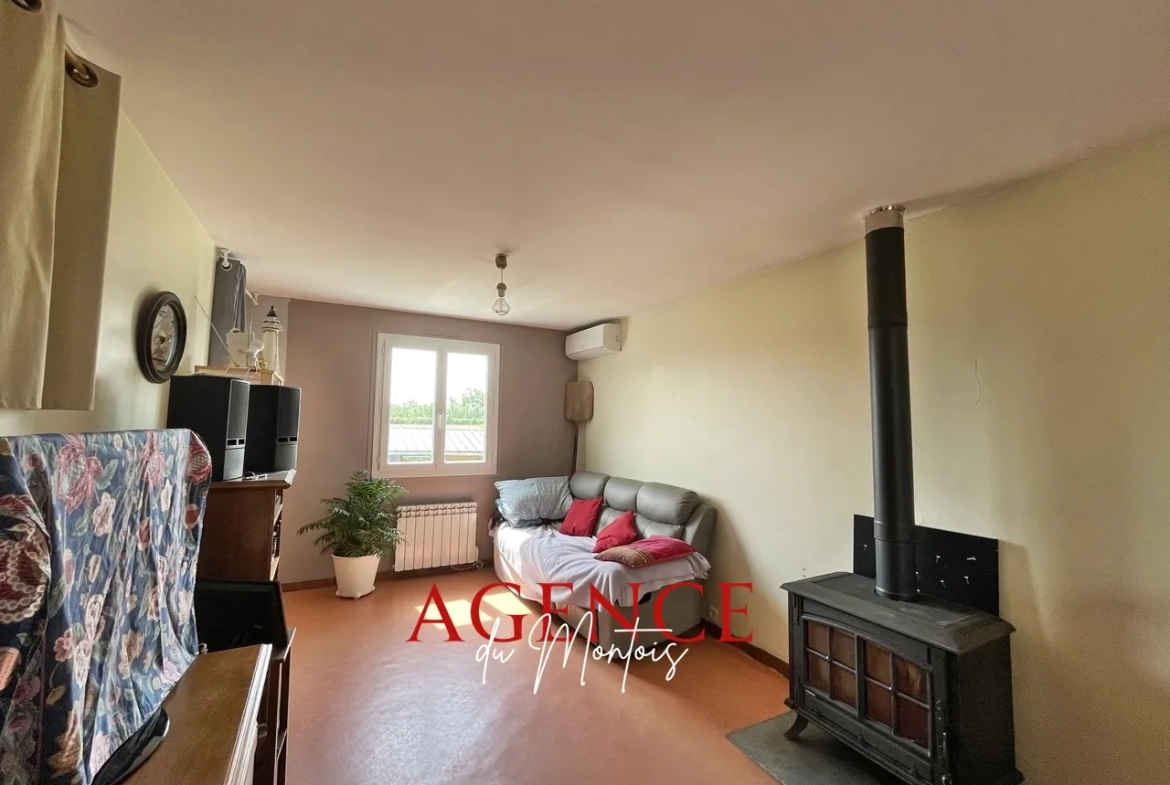 Maison à vendre entre Montereau-sur-Yonne et Bray-sur-Seine, 3 chambres, jardin clos, garage, 1977 