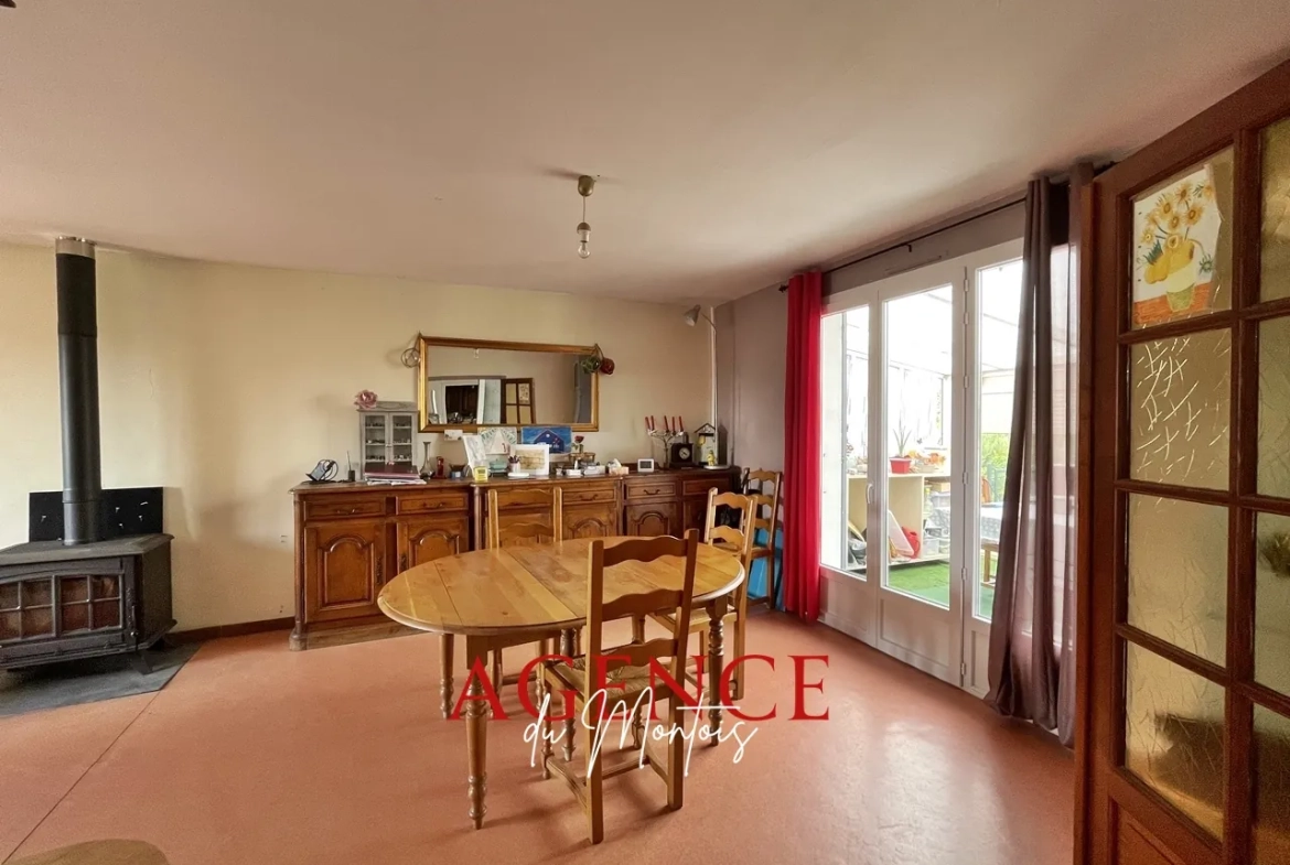 Maison à vendre entre Montereau-sur-Yonne et Bray-sur-Seine, 3 chambres, jardin clos, garage, 1977 
