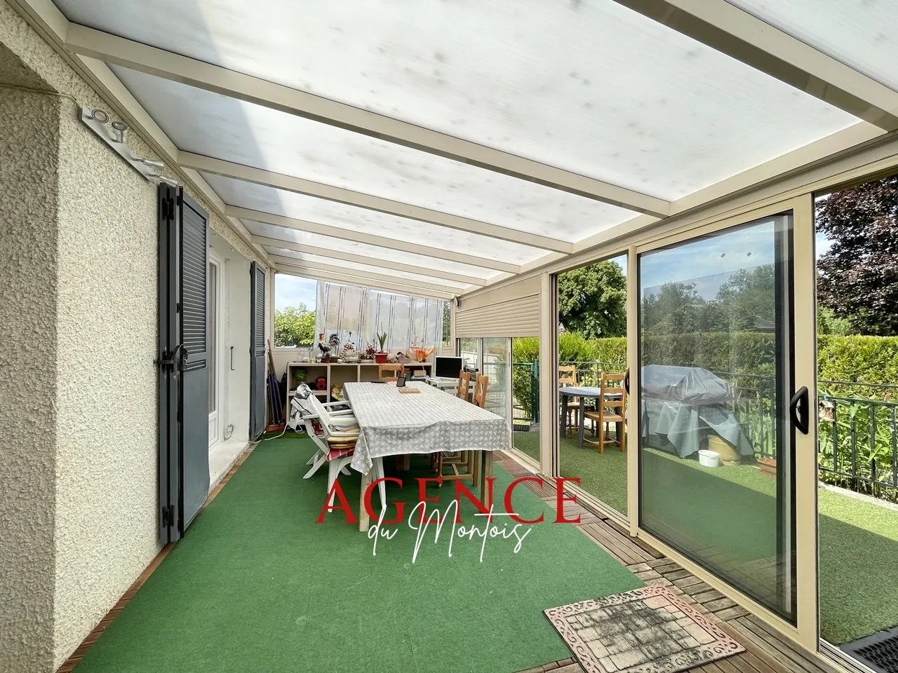 Maison à vendre entre Montereau-sur-Yonne et Bray-sur-Seine, 3 chambres, jardin clos, garage, 1977 