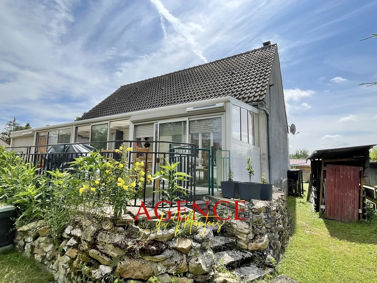 Maison à vendre entre Montereau-sur-Yonne et Bray-sur-Seine, 3 chambres, jardin clos, garage, 1977 