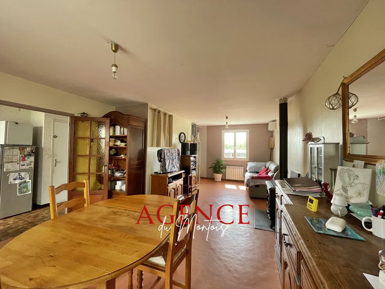 Maison à vendre entre Montereau-sur-Yonne et Bray-sur-Seine, 3 chambres, jardin clos, garage, 1977 
