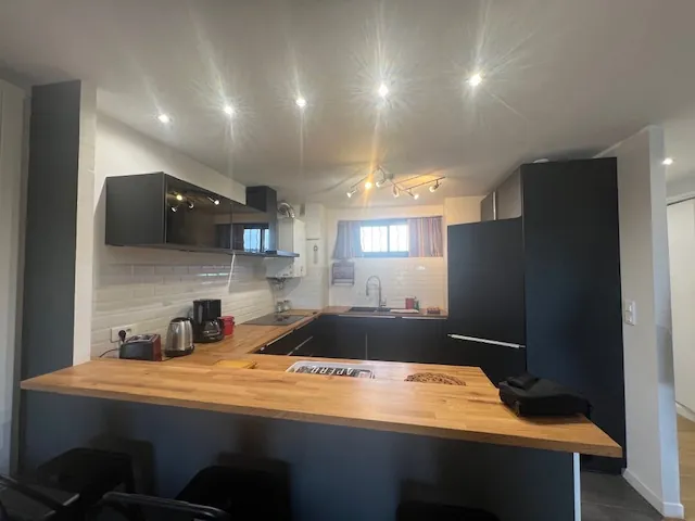 Appartement T2 rénové à Mar Vivo proche plage et amenities à La Seyne-sur-Mer 