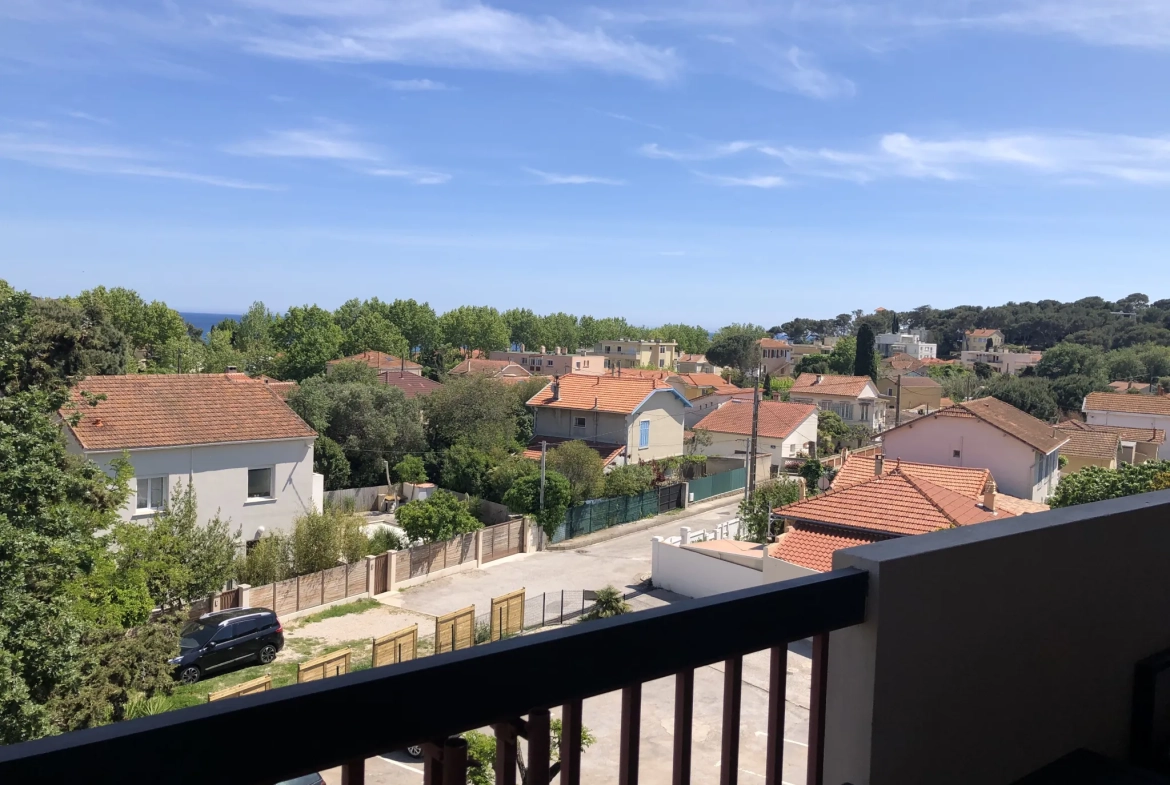 Appartement T2 rénové à Mar Vivo proche plage et amenities à La Seyne-sur-Mer 