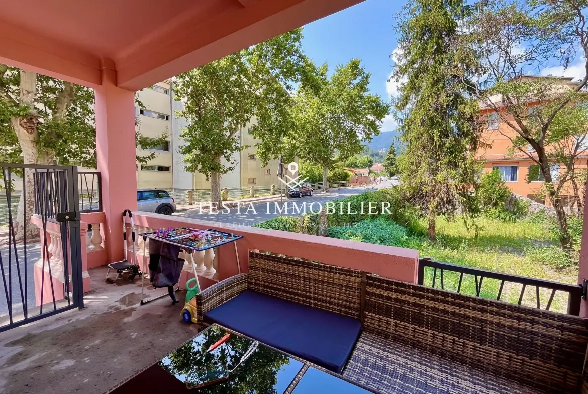 Appartement 4 pièces à Sospel avec terrasse de 13 m², rénovation récente, excellente opportunité locative 