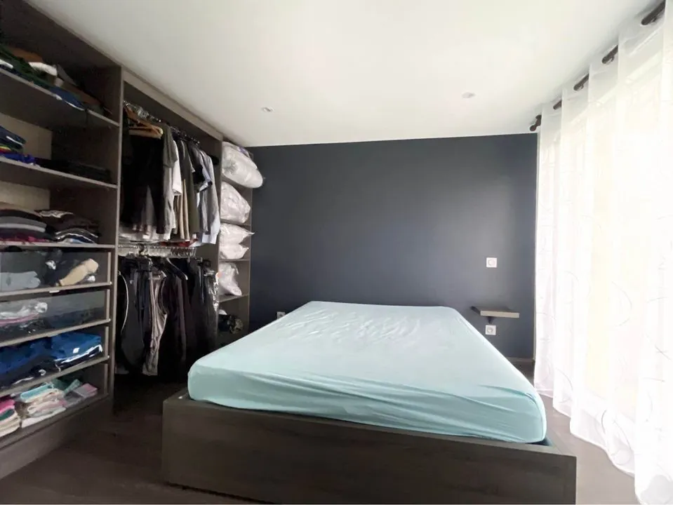 Maison à louer ou à vendre à Lonrai - 5 chambres, grande surface, parking et terrasse 
