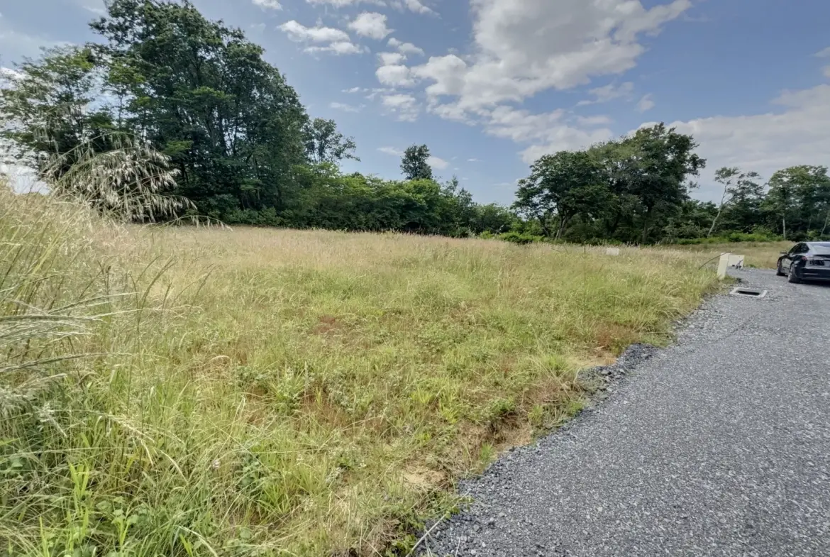 Terrain à bâtir de 1022 m² à Montfort en Chalosse à vendre à 49 000 Euros 