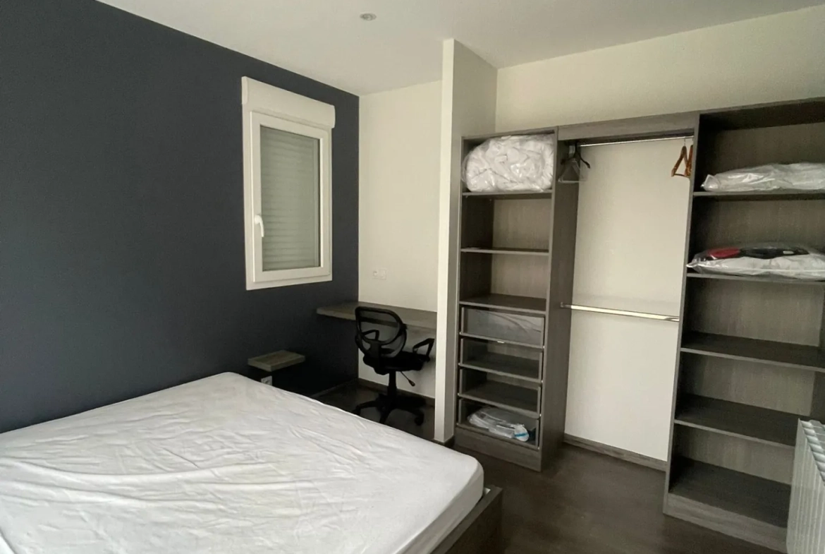 Maison à louer ou à vendre à Lonrai - 5 chambres, grande surface, parking et terrasse 